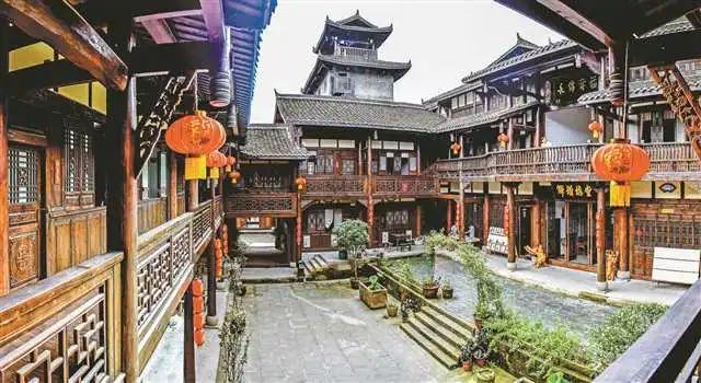 受高原槽和冷空气影响,我省多地将迎雨雪天气